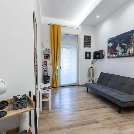 Al Castello-independent House Holiday home *