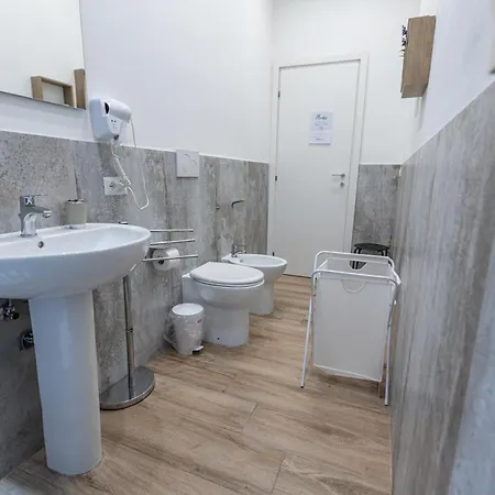 Al Castello-independent House Holiday home *