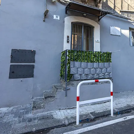 Al Castello-independent House Holiday home *